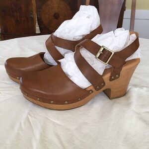 Korks Brown Leather Women's Clogs, Size 10M